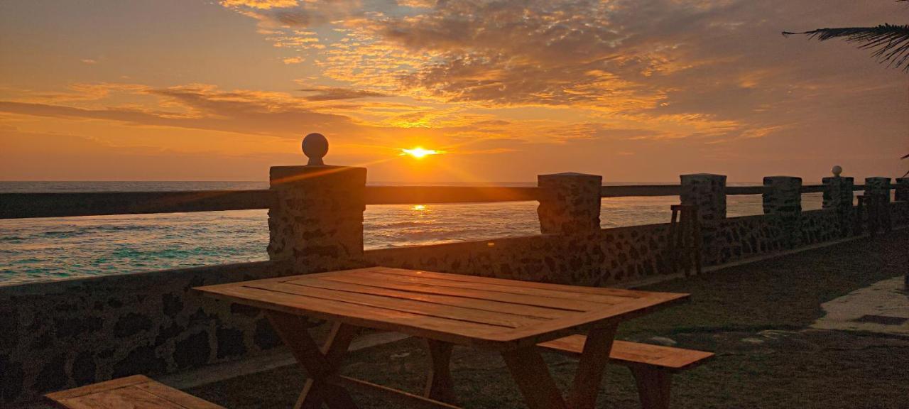 Nu-Vin Beach Hotel アハンガマ エクステリア 写真